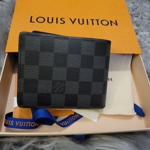 New Louis Vuitton Mens Multiple Wallet